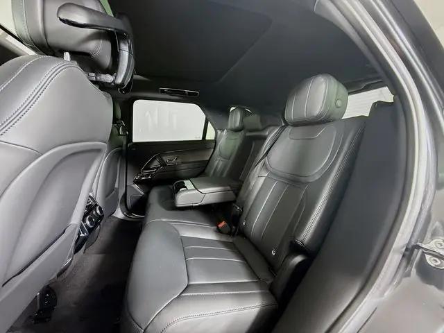 2026 Land Rover Range Rover Sport P360 SE