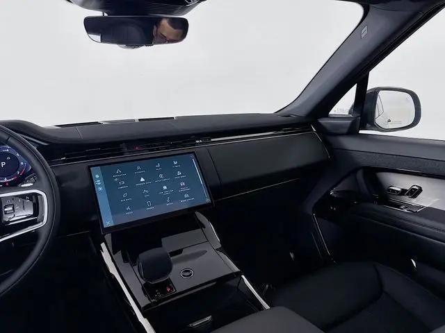 2026 Land Rover Range Rover Sport P360 SE