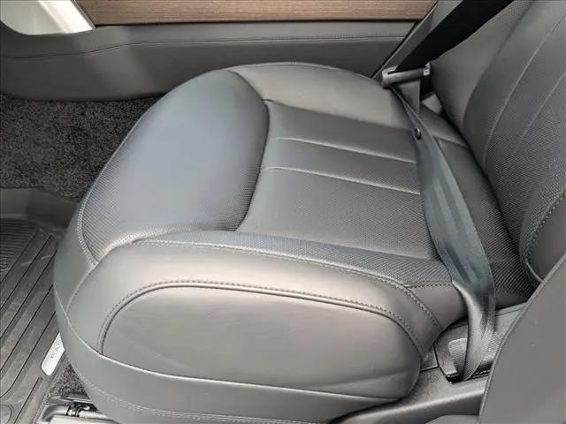 2026 Land Rover Range Rover P400 SE 7 Seat