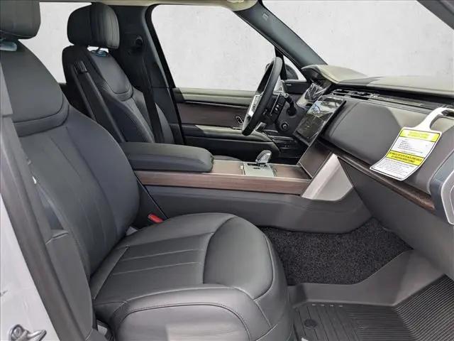 2026 Land Rover Range Rover P400 SE 7 Seat