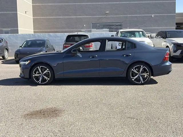 2025 Volvo S60 B5 Core