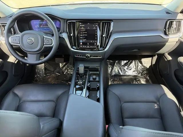 2025 Volvo S60 B5 Core