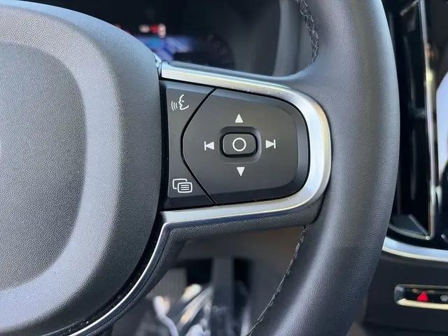 2025 Volvo S60 B5 Core