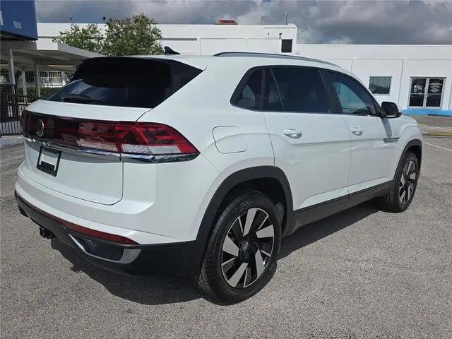 2026 Volkswagen Atlas Cross Sport SE with Technology