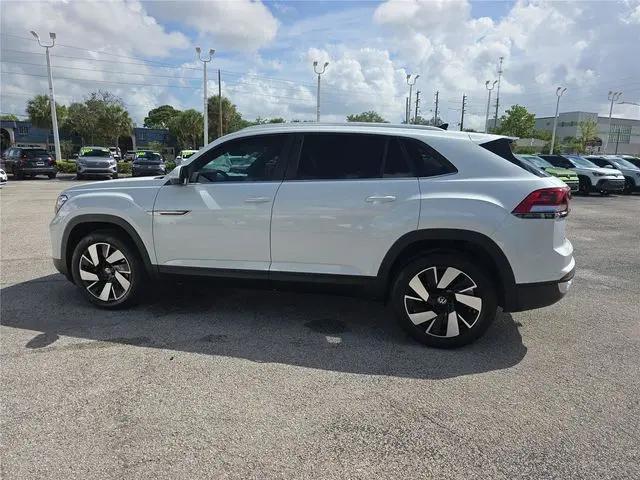 2026 Volkswagen Atlas Cross Sport SE with Technology