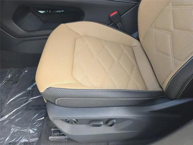 2026 Volkswagen Atlas Cross Sport SE with Technology