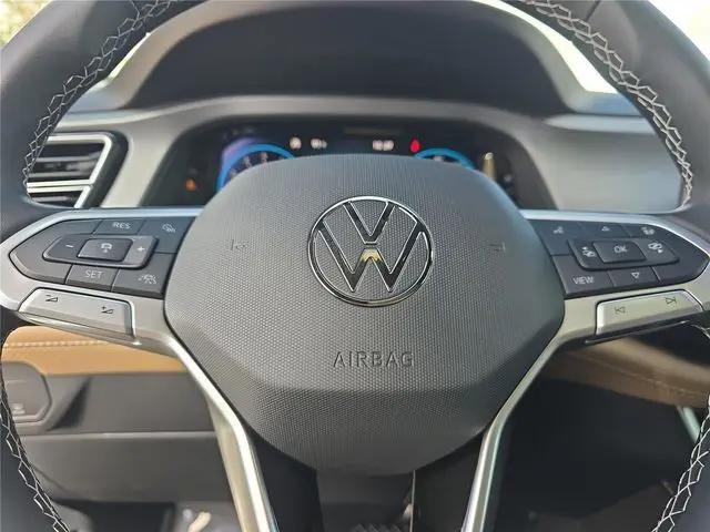 2026 Volkswagen Atlas Cross Sport SE with Technology