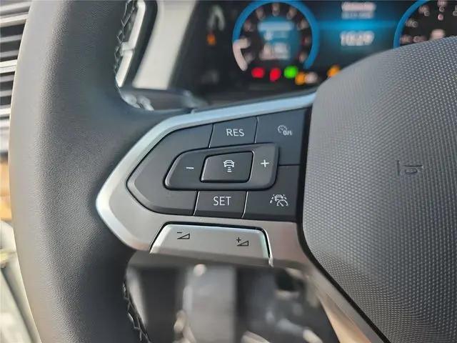 2026 Volkswagen Atlas Cross Sport SE with Technology