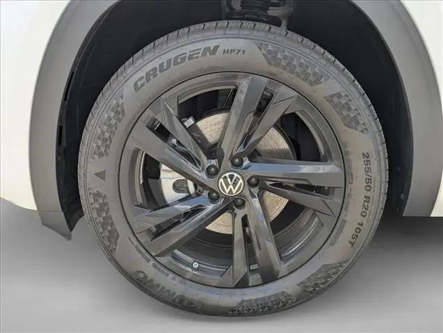 2026 Volkswagen Atlas Cross Sport SEL R-Line Black
