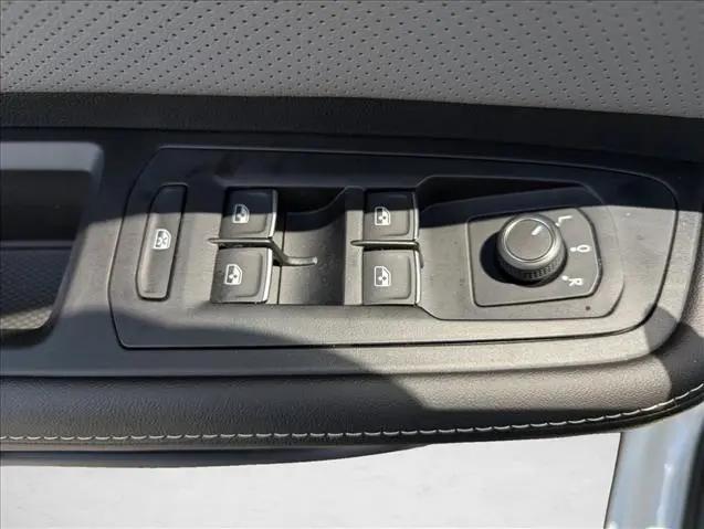 2026 Volkswagen Atlas Cross Sport SEL R-Line Black