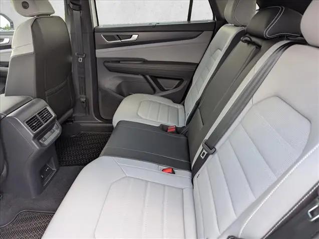 2026 Volkswagen Atlas Cross Sport SEL R-Line Black