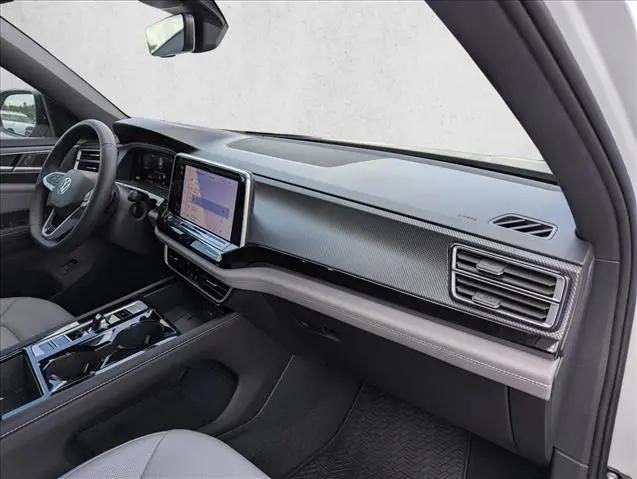 2026 Volkswagen Atlas Cross Sport SEL R-Line Black