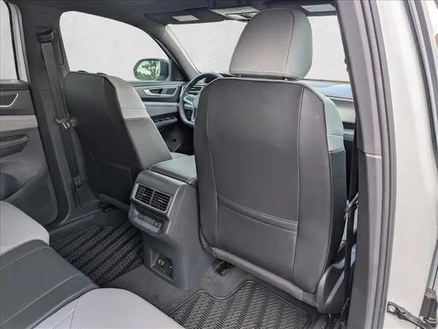 2026 Volkswagen Atlas Cross Sport SEL R-Line Black