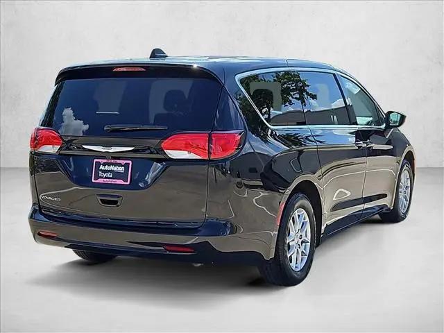 2024 Chrysler Voyager LX