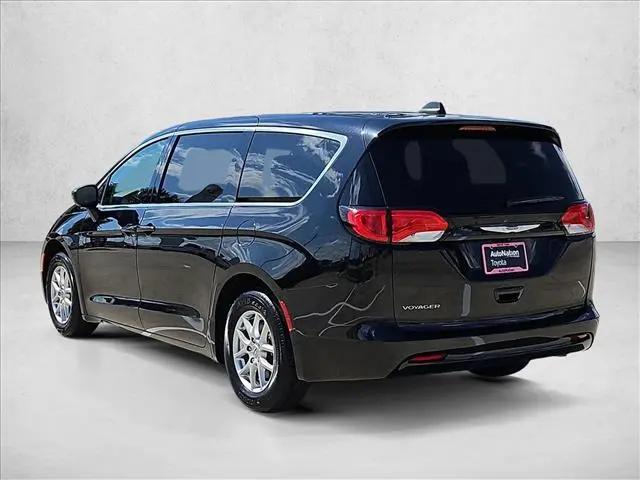2024 Chrysler Voyager LX