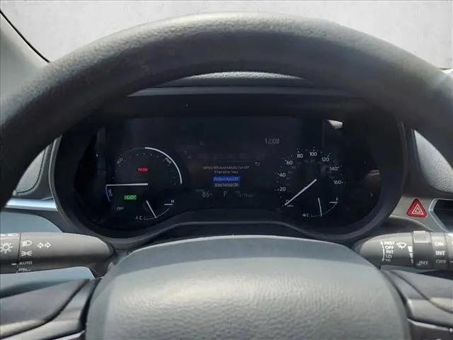 2025 Toyota Sienna LE
