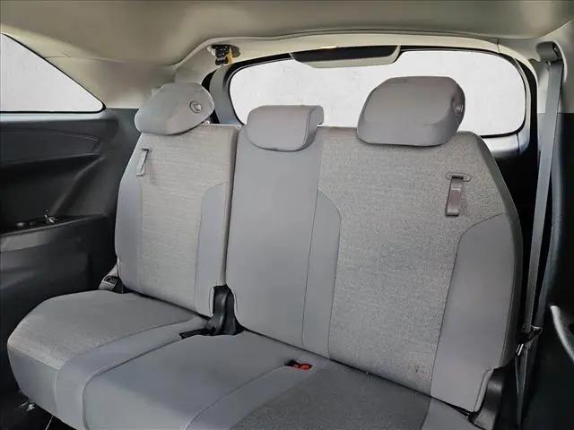 2025 Toyota Sienna LE
