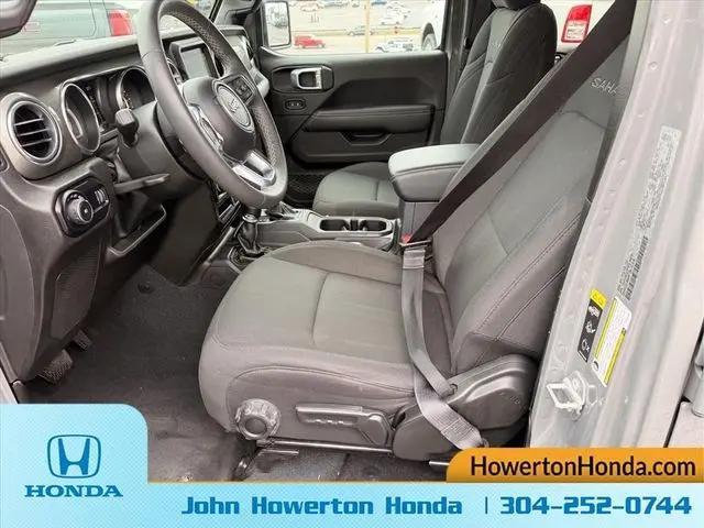 2023 Jeep Wrangler 4-Door Sahara 4x4