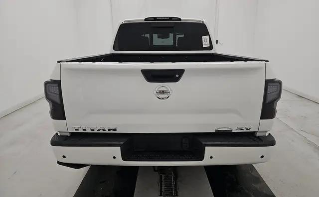 2021 Nissan Titan Crew Cab SV 4x2