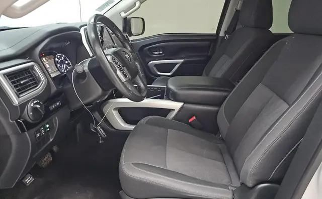 2021 Nissan Titan Crew Cab SV 4x2