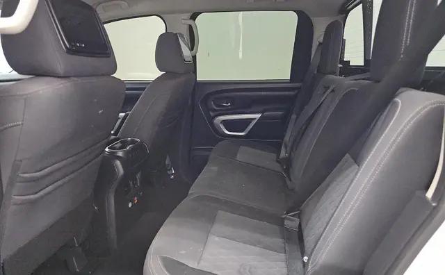 2021 Nissan Titan Crew Cab SV 4x2