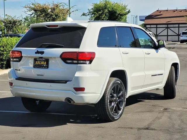 2022 Jeep Grand Cherokee Laredo X 4x4