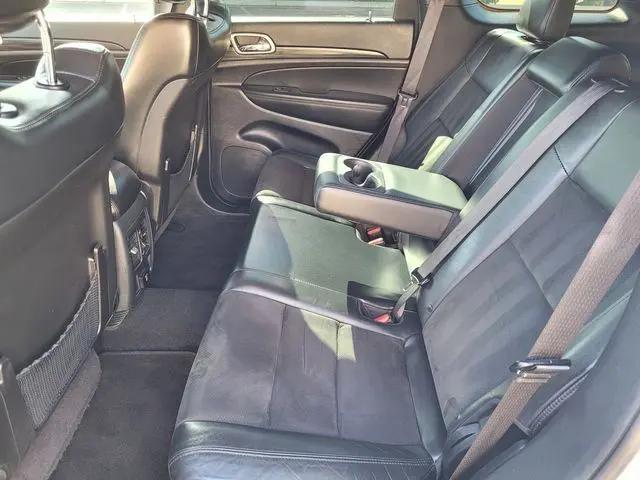 2022 Jeep Grand Cherokee Laredo X 4x4
