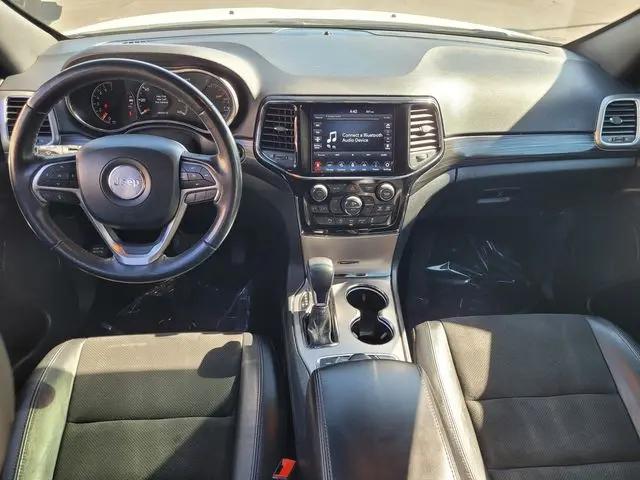 2022 Jeep Grand Cherokee Laredo X 4x4