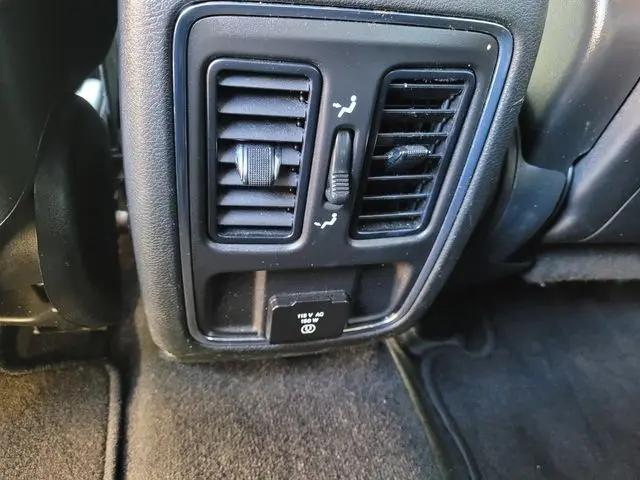 2022 Jeep Grand Cherokee Laredo X 4x4
