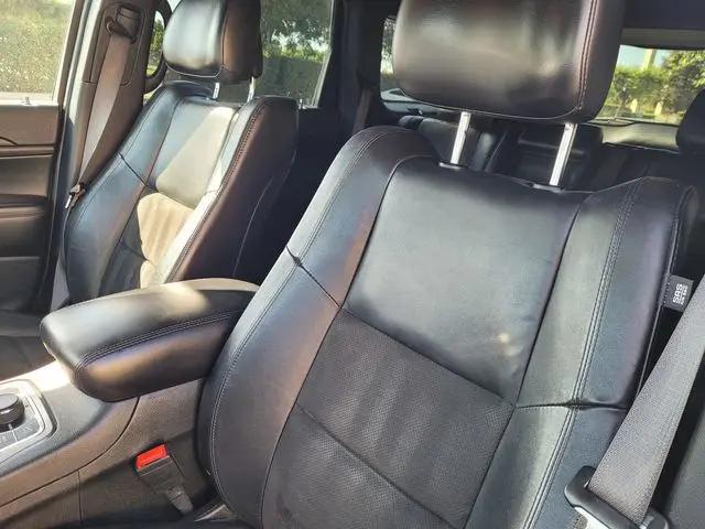2022 Jeep Grand Cherokee Laredo X 4x4