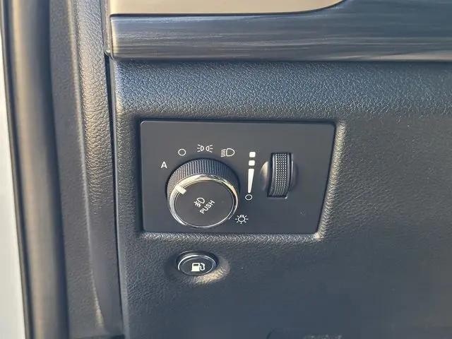 2022 Jeep Grand Cherokee Laredo X 4x4