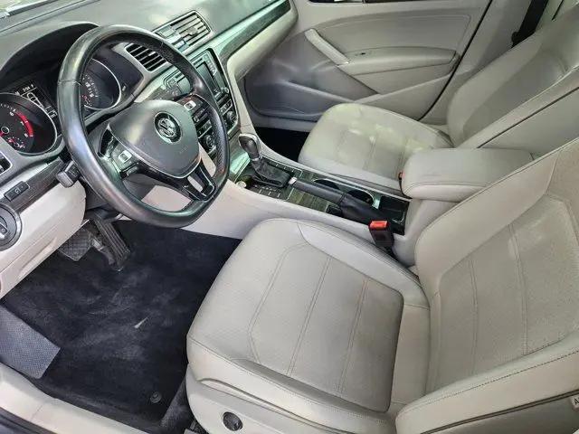 2018 Volkswagen Passat 2.0T SE