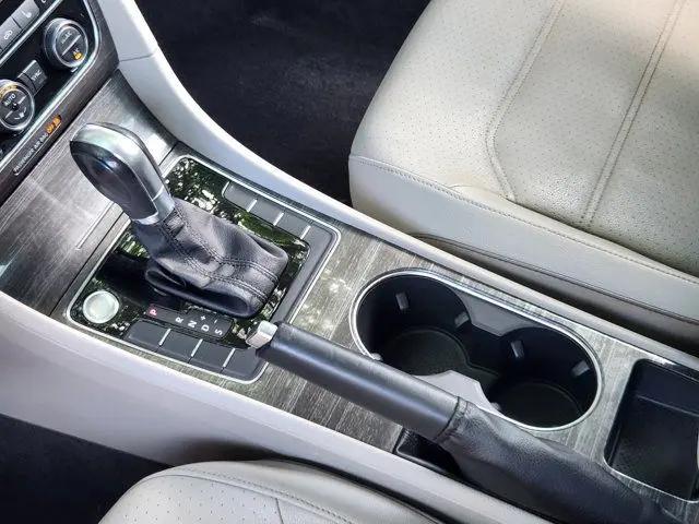 2018 Volkswagen Passat 2.0T SE