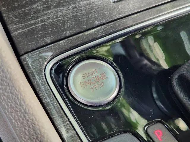 2018 Volkswagen Passat 2.0T SE