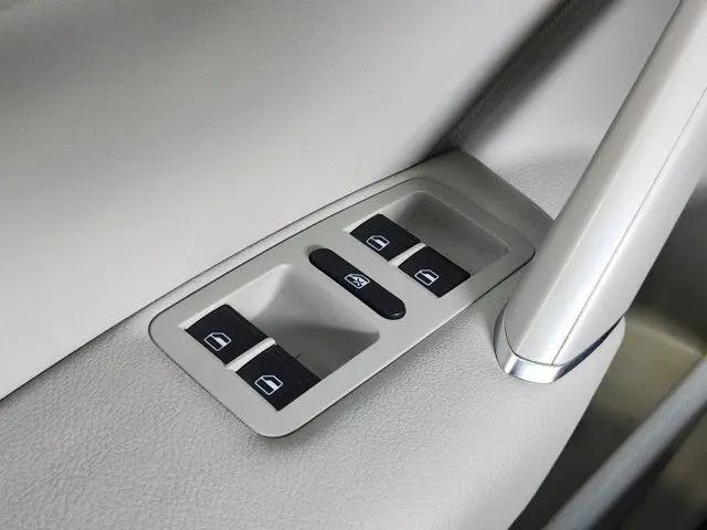 2018 Volkswagen Passat 2.0T SE