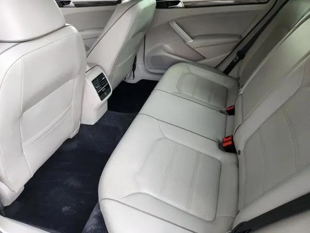 2018 Volkswagen Passat 2.0T SE
