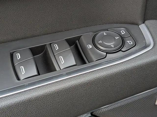 2026 Chevrolet Silverado 1500 4WD Crew Cab Short Bed LT Trail Boss