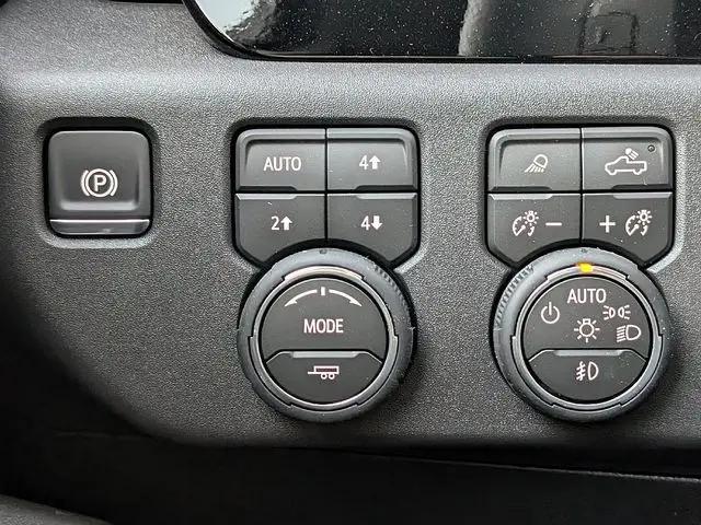 2026 Chevrolet Silverado 1500 4WD Crew Cab Short Bed LT Trail Boss