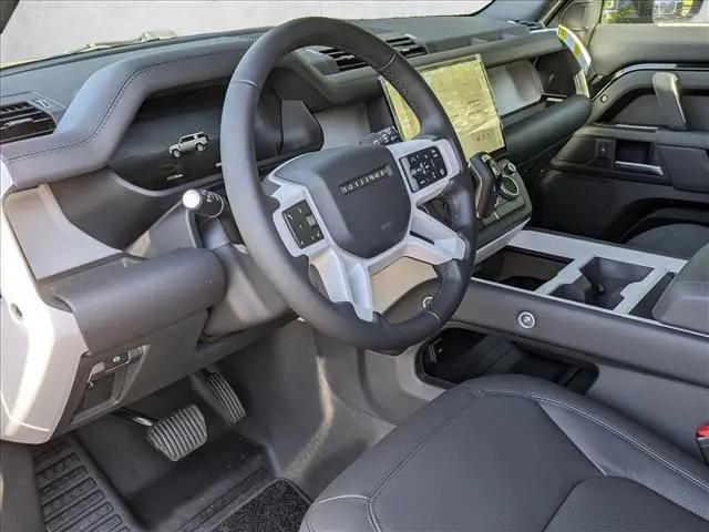 2026 Land Rover Defender P400 X-Dynamic SE