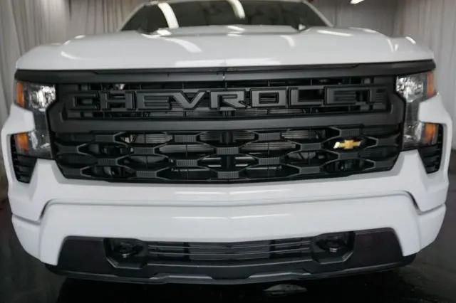 2026 Chevrolet Silverado 1500 4WD Crew Cab Short Bed Custom
