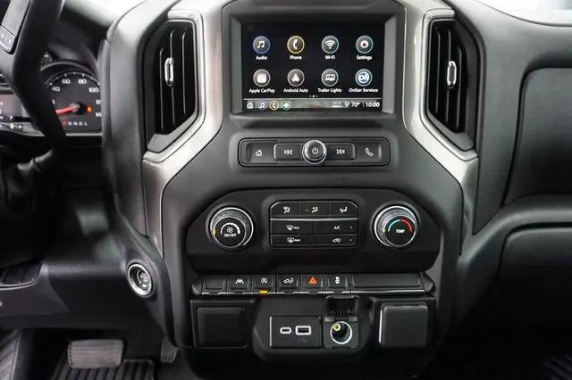 2026 Chevrolet Silverado 1500 4WD Crew Cab Short Bed Custom