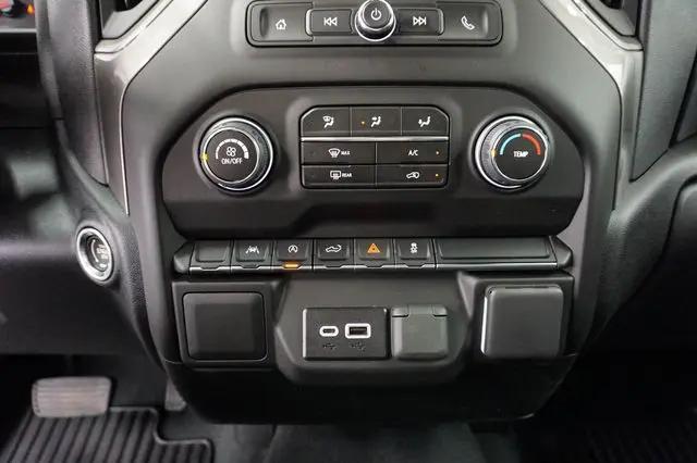 2026 Chevrolet Silverado 1500 4WD Crew Cab Short Bed Custom