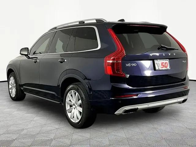 2016 Volvo XC90 T6 Momentum