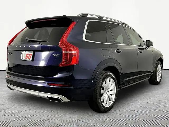 2016 Volvo XC90 T6 Momentum
