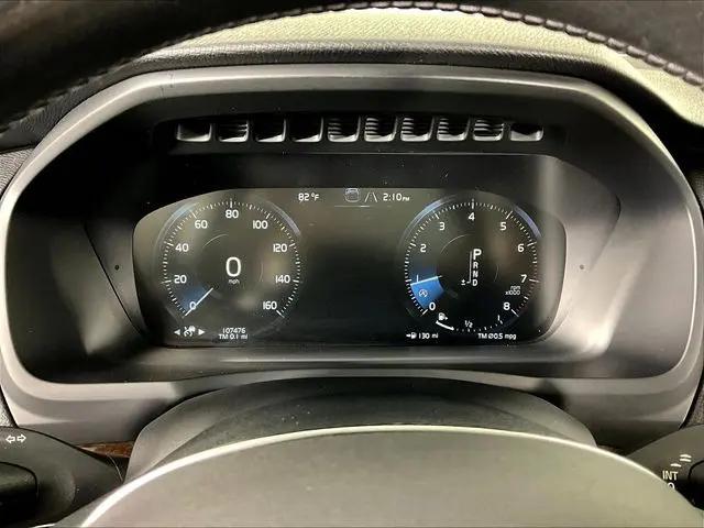 2016 Volvo XC90 T6 Momentum