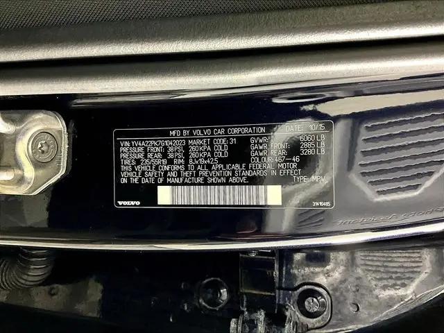 2016 Volvo XC90 T6 Momentum