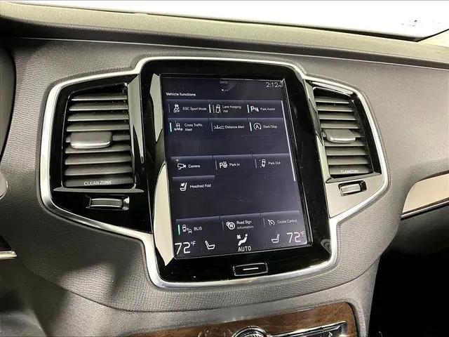 2016 Volvo XC90 T6 Momentum