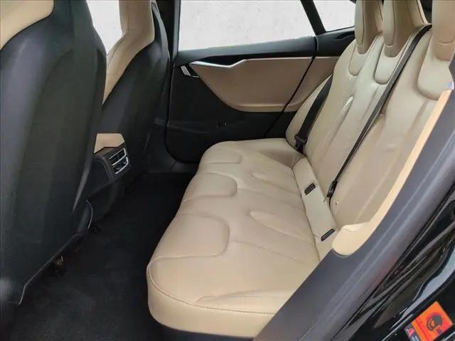 2015 Tesla Model S 70D