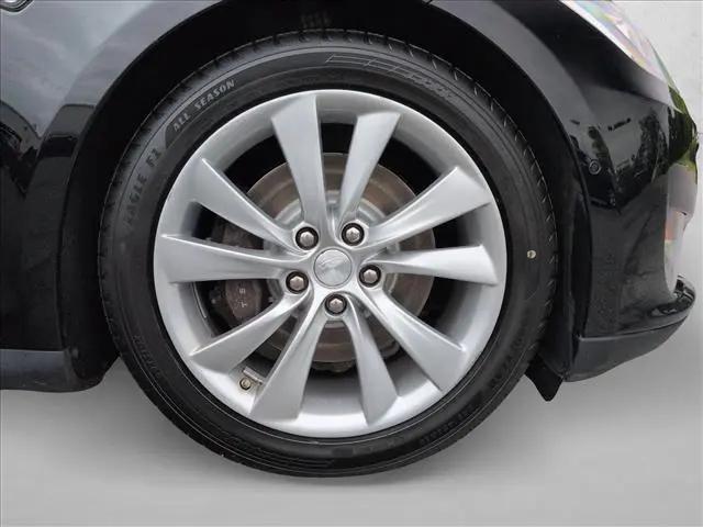 2015 Tesla Model S 70D