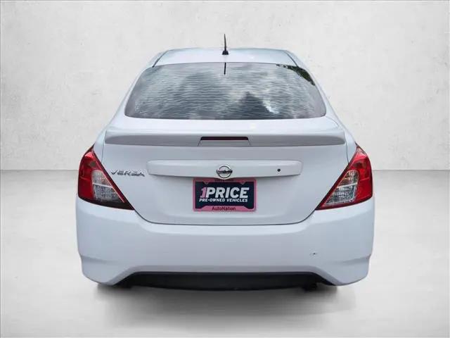 2017 Nissan Versa 1.6 S+